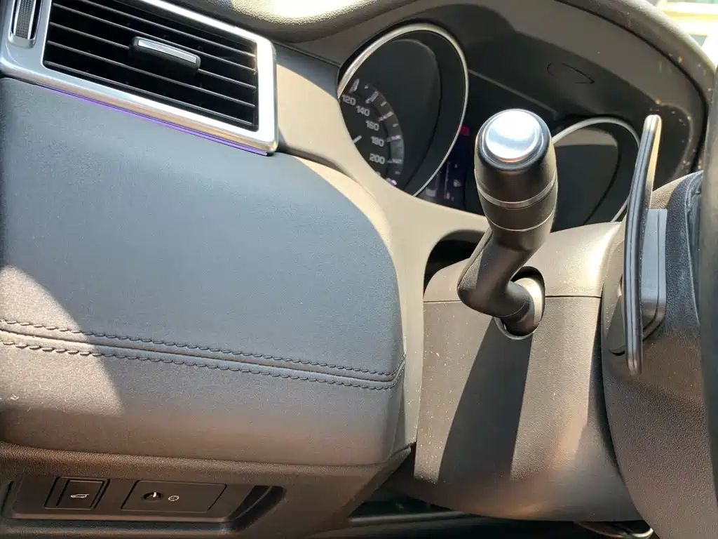 Land Rover Discovery Sport — миниатюра 23