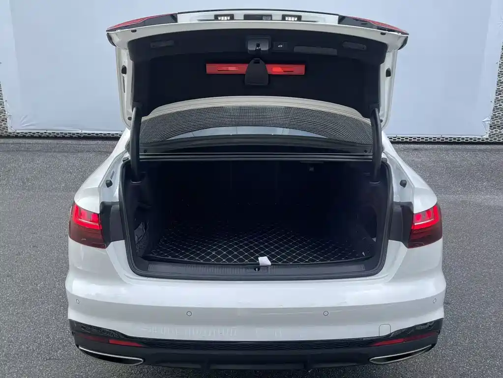 Audi A4L — миниатюра 8