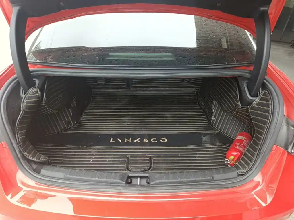 Lynk & Co 03 — миниатюра 19