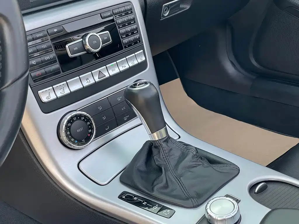 Mercedes-Benz SLK-Class — миниатюра 8