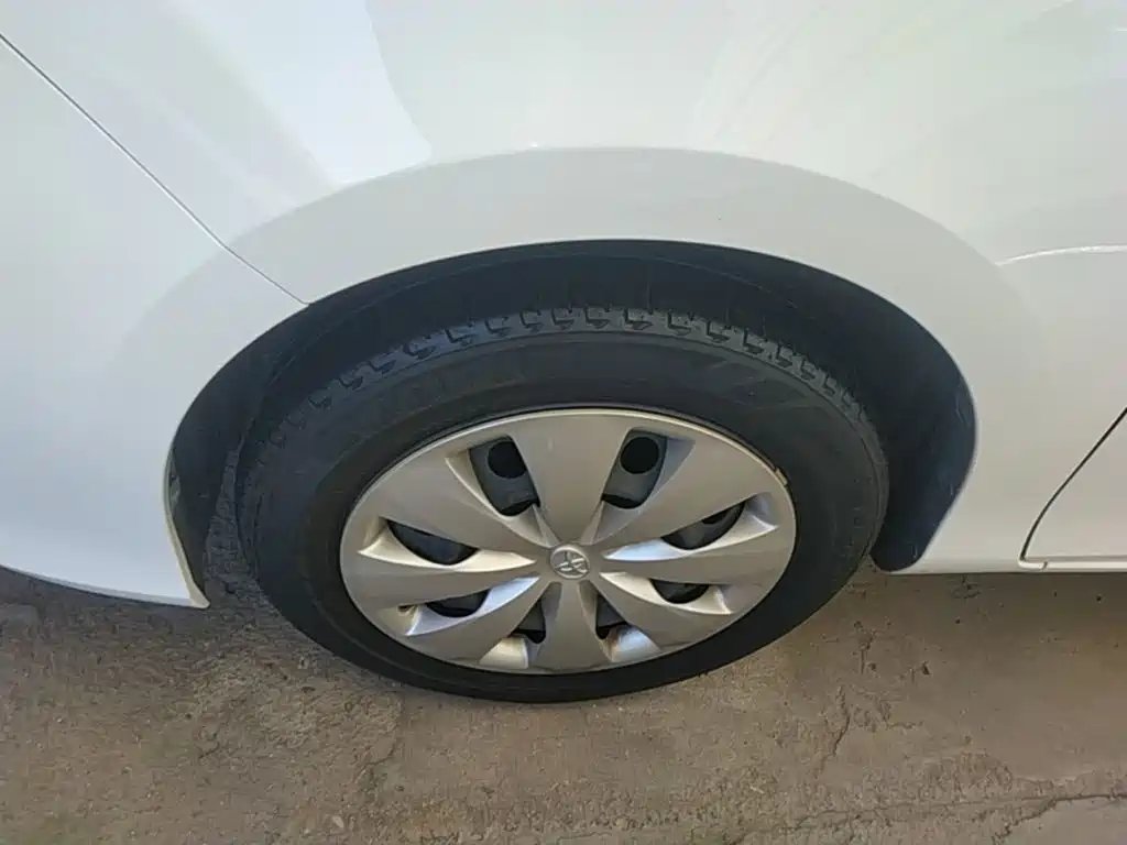 Toyota Yaris L — миниатюра 23