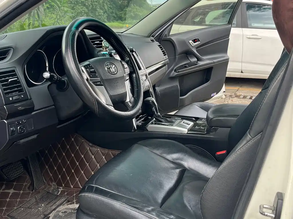 Toyota Reiz — миниатюра 4