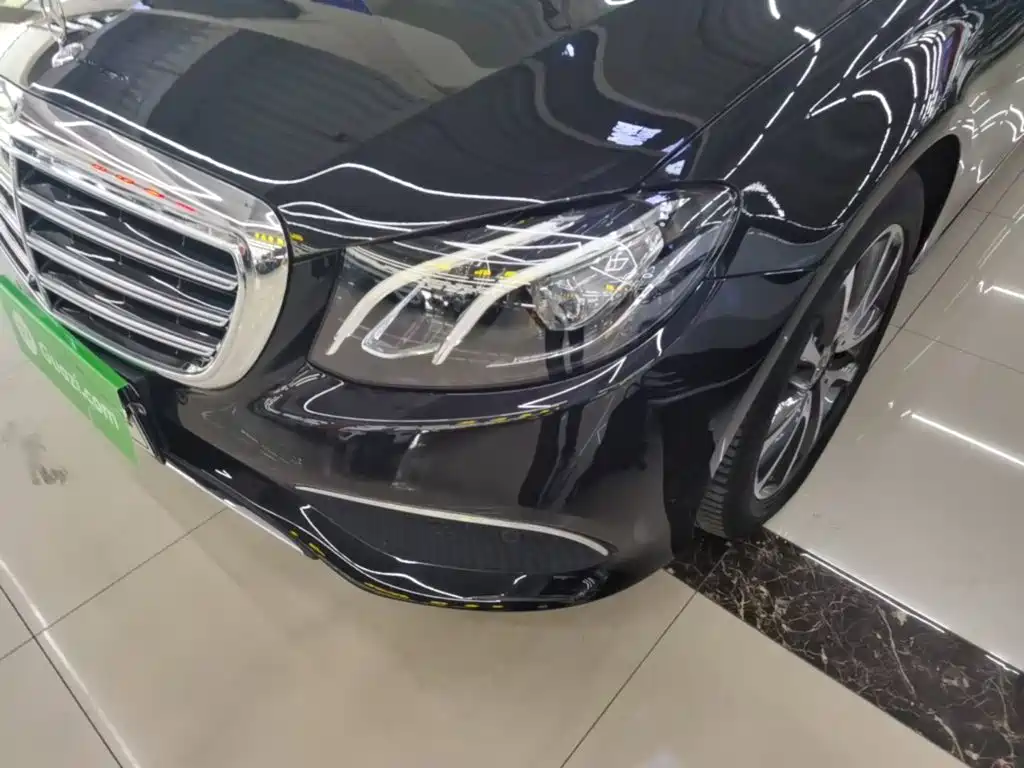 Mercedes-Benz E-Class — миниатюра 18