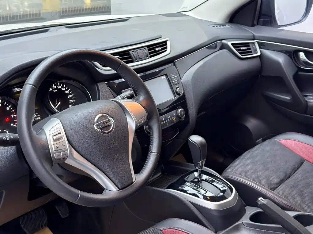 Nissan Qashqai — миниатюра 7