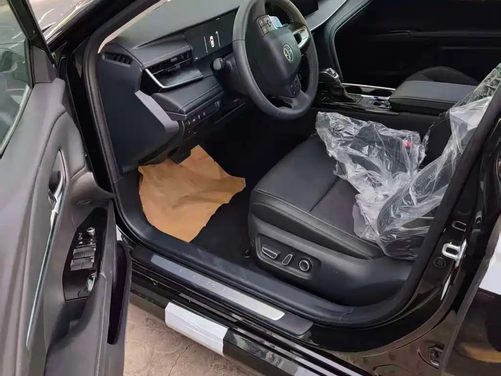Toyota Camry — миниатюра 4