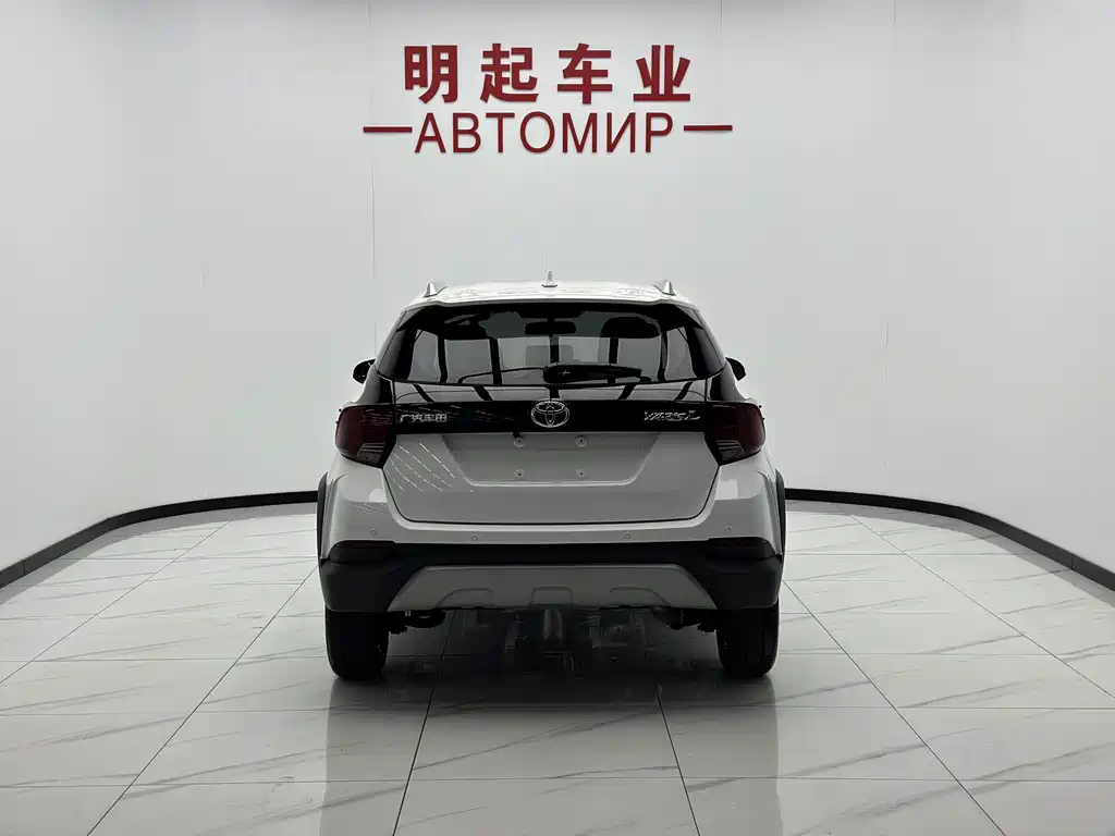 Toyota Yaris L — миниатюра 9