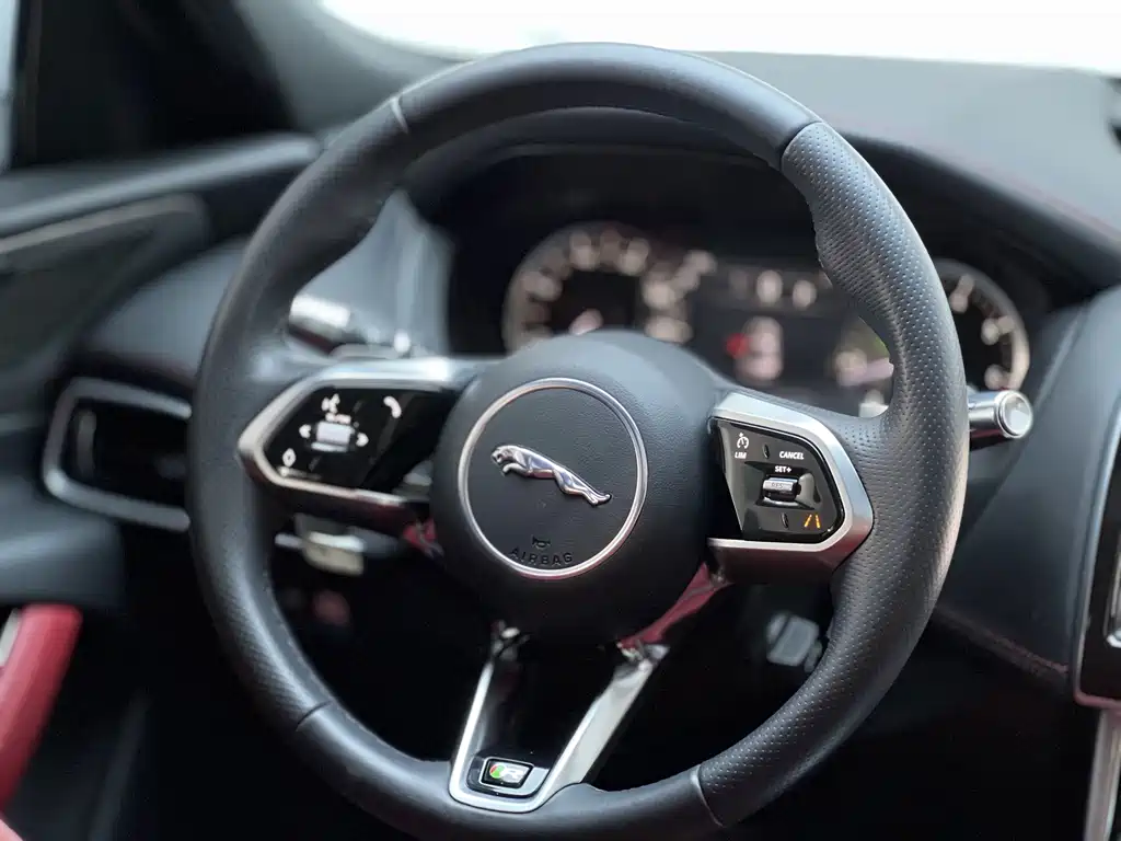 Jaguar XEL — миниатюра 7
