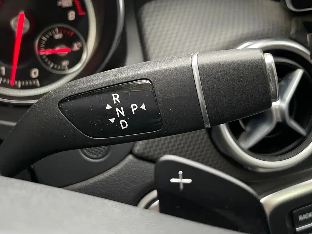 Mercedes-Benz GLA — миниатюра 10