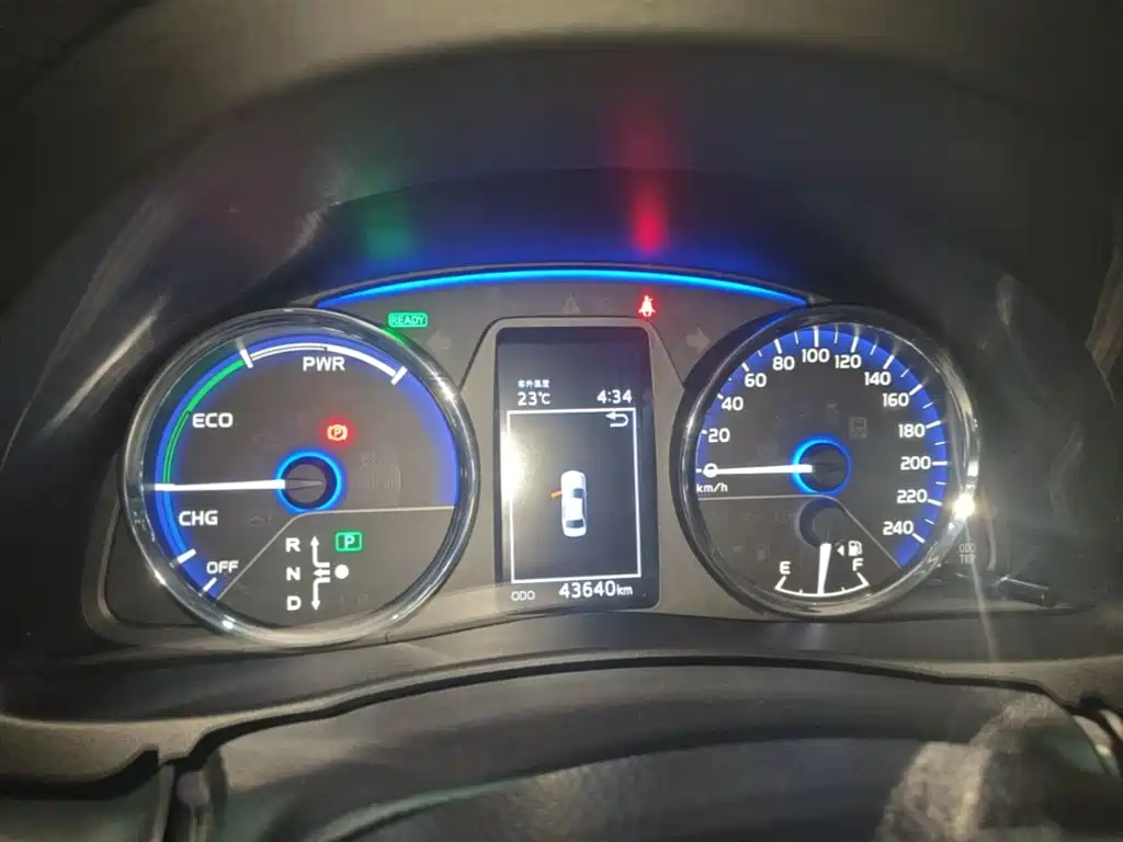 Toyota Corolla Hybrid — миниатюра 12