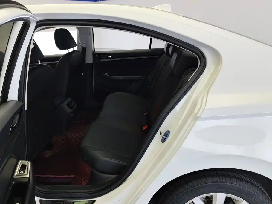 Volkswagen Bora — миниатюра 11
