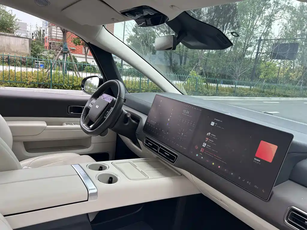 Li Auto Li MEGA — миниатюра 20
