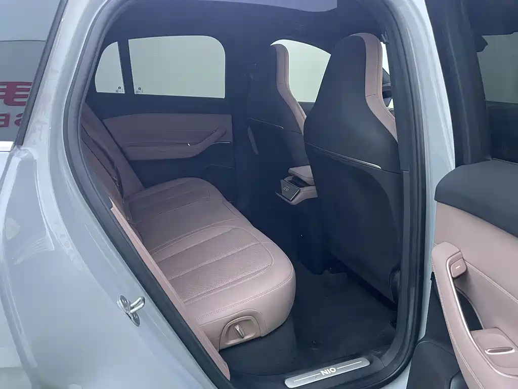 NIO EC6 — миниатюра 11