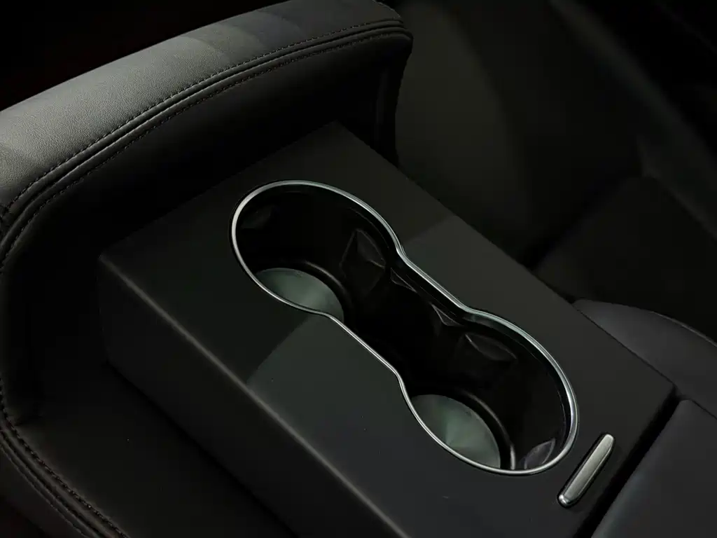 Land Rover Range Rover — миниатюра 18