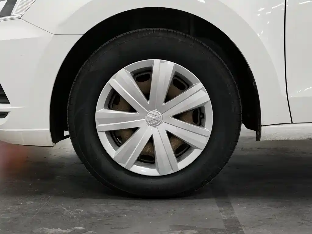 Volkswagen Jetta — миниатюра 17