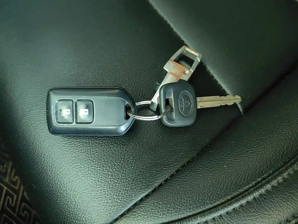 Toyota Yaris L — миниатюра 9