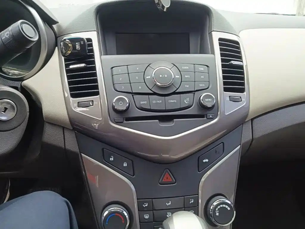 Chevrolet Cruze — миниатюра 13