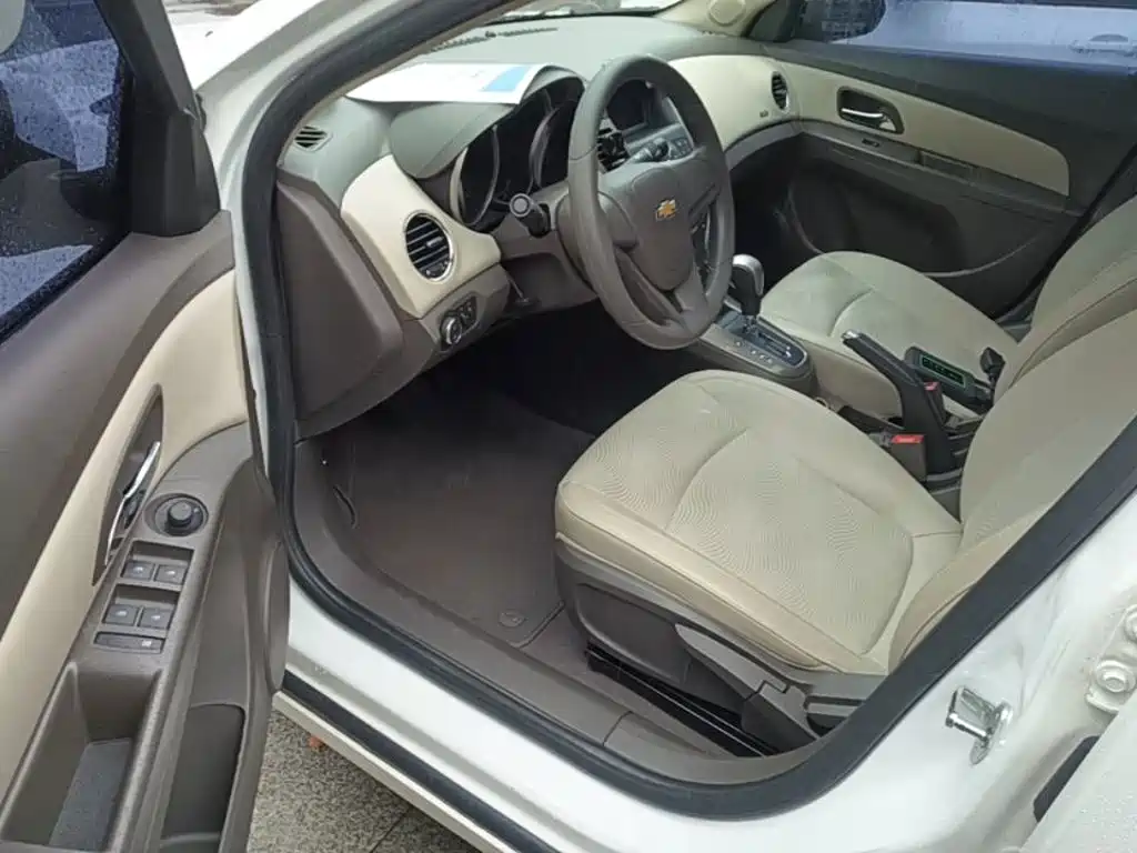 Chevrolet Cruze — миниатюра 16