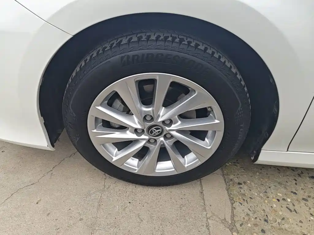 Toyota Camry — миниатюра 23