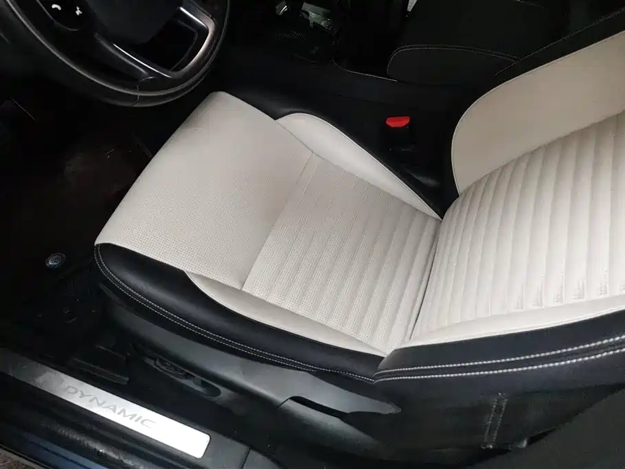 Land Rover Discovery Sport 2021 249PS R-Dynamic SE 5 мест