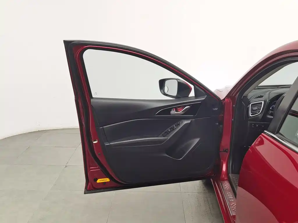 Mazda 3 Axela — миниатюра 8