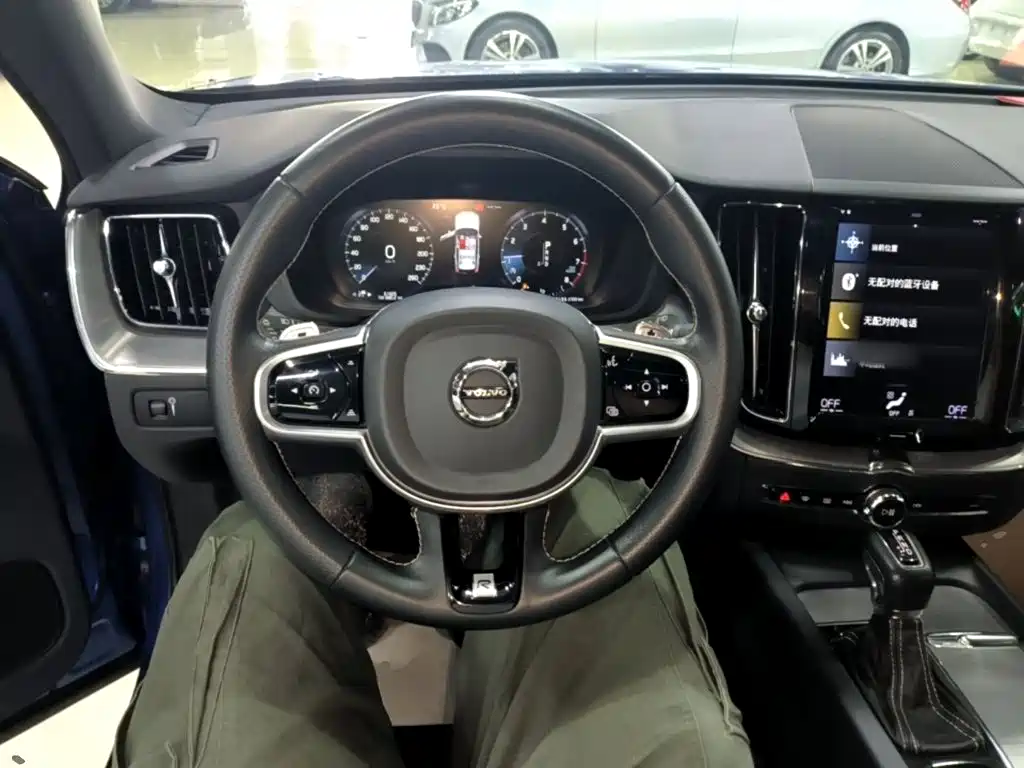 Volvo XC60 — миниатюра 11