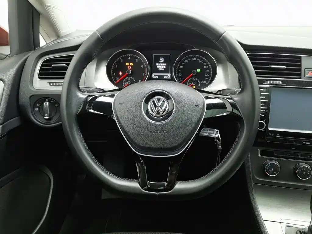 Volkswagen Golf — миниатюра 11