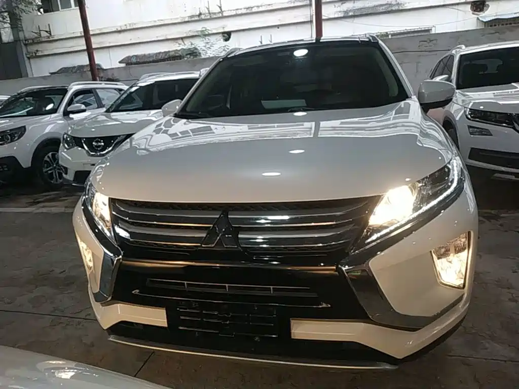 Mitsubishi Eclipse Cross — миниатюра 3