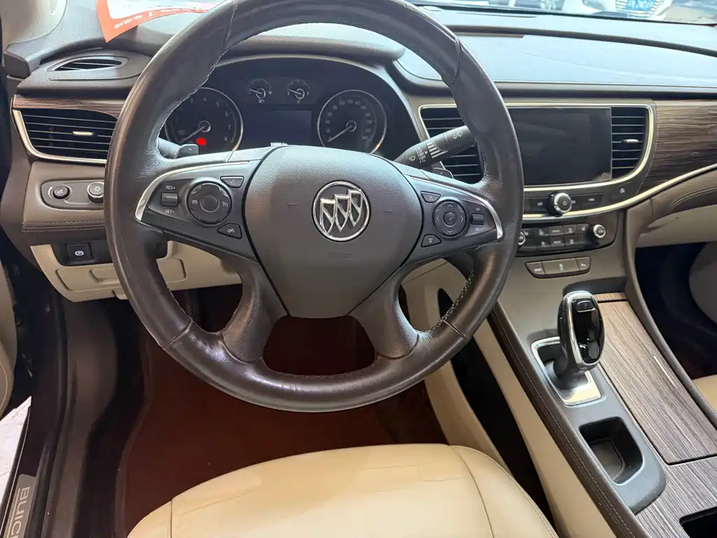 Buick LaCrosse — миниатюра 9