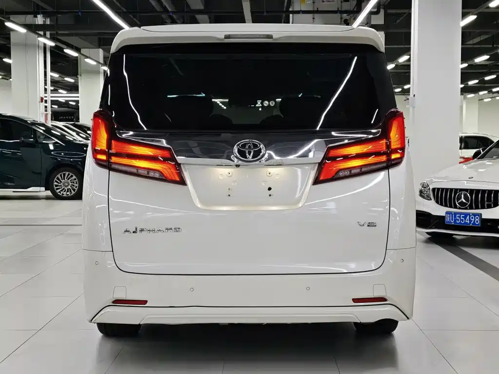 Toyota Alphard 2015 3.5L Luxury