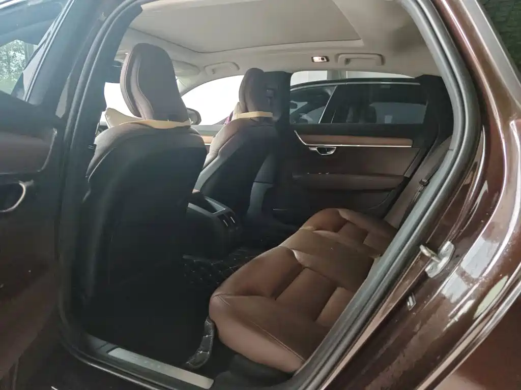 Volvo S90 — миниатюра 16