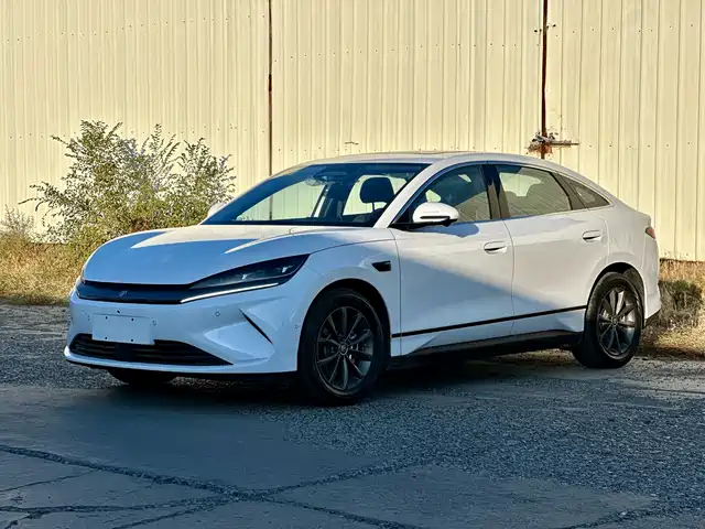 BYD QIN L 2025