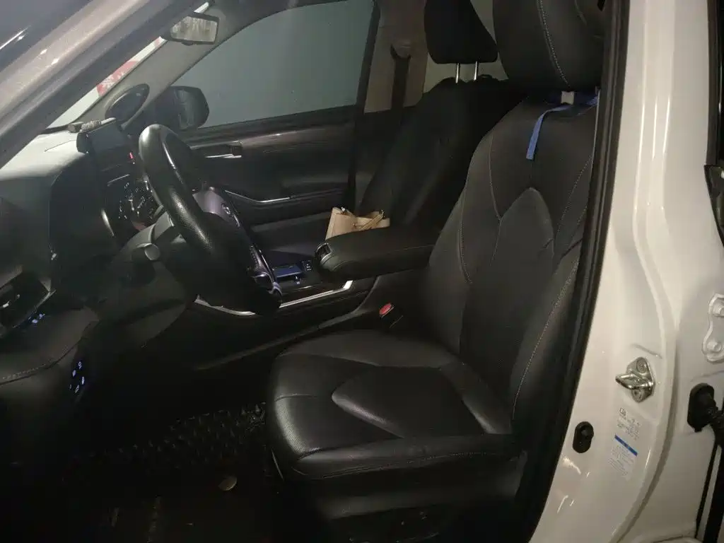 Toyota Highlander — миниатюра 8