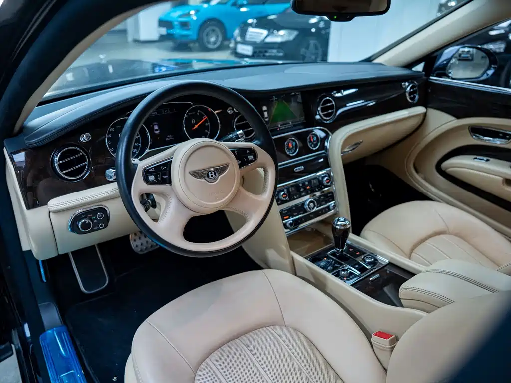 Bentley Mulsanne — миниатюра 9