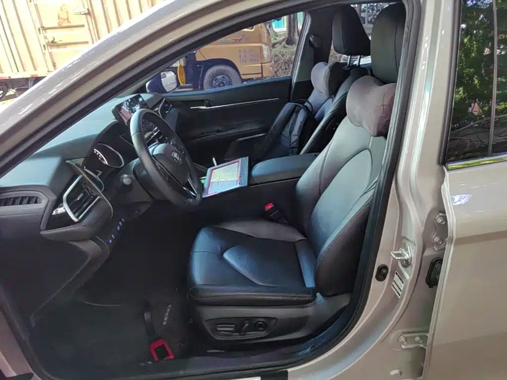 Toyota Camry — миниатюра 15