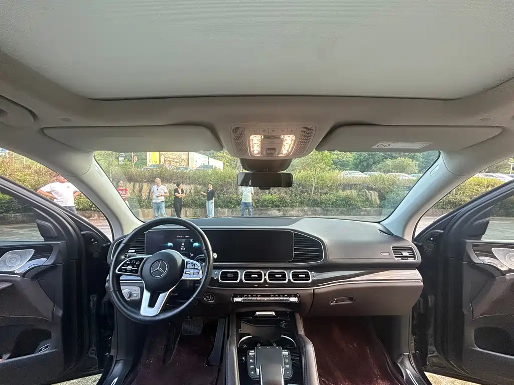 Mercedes-Benz GLE (Import) — миниатюра 10