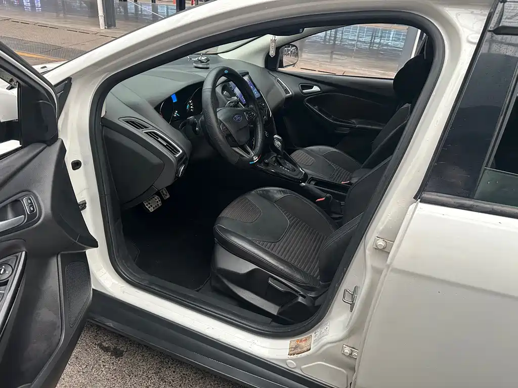 Ford Focus — миниатюра 14