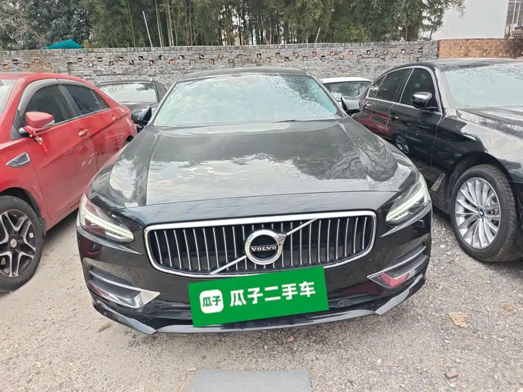 Volvo S90 2019 T5