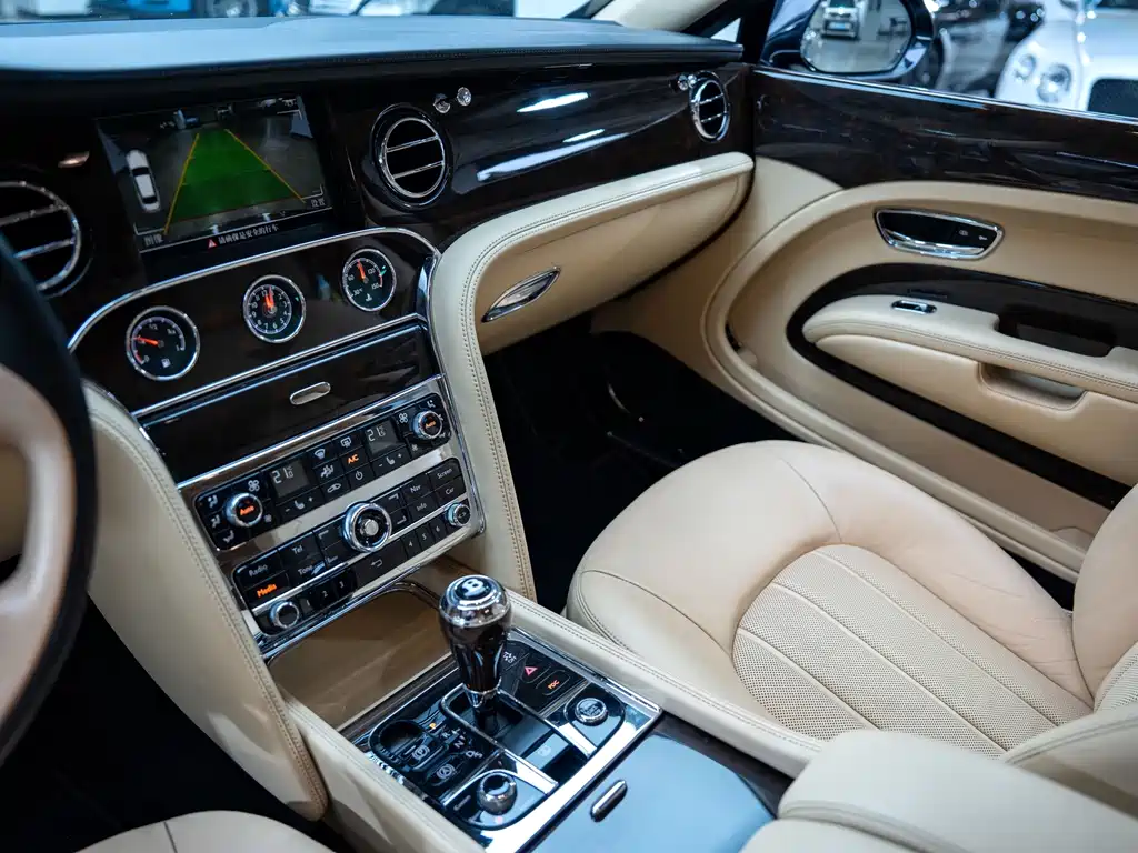 Bentley Mulsanne — миниатюра 12