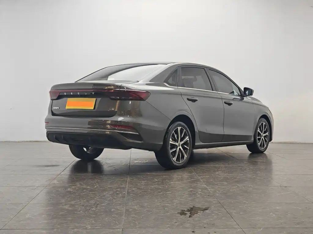 Geely Emgrand — миниатюра 3