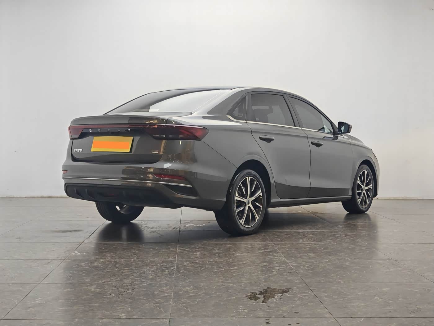 Geely Emgrand 1.5 л 2022 г. Чёрный, пробег 22000 км