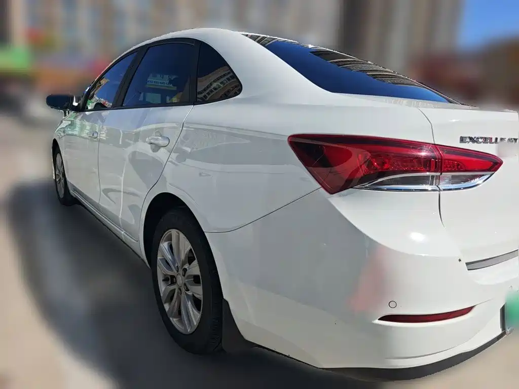 Buick Excelle — миниатюра 4