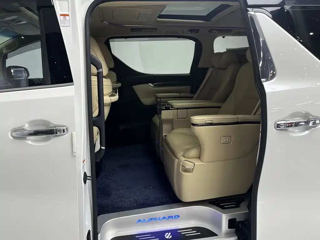 Toyota Alphard 2018 3.5L Luxury