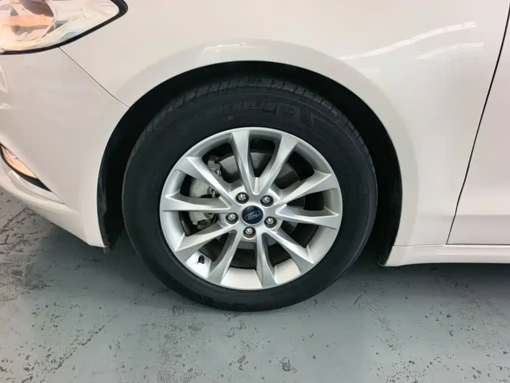 Ford Mondeo — миниатюра 23