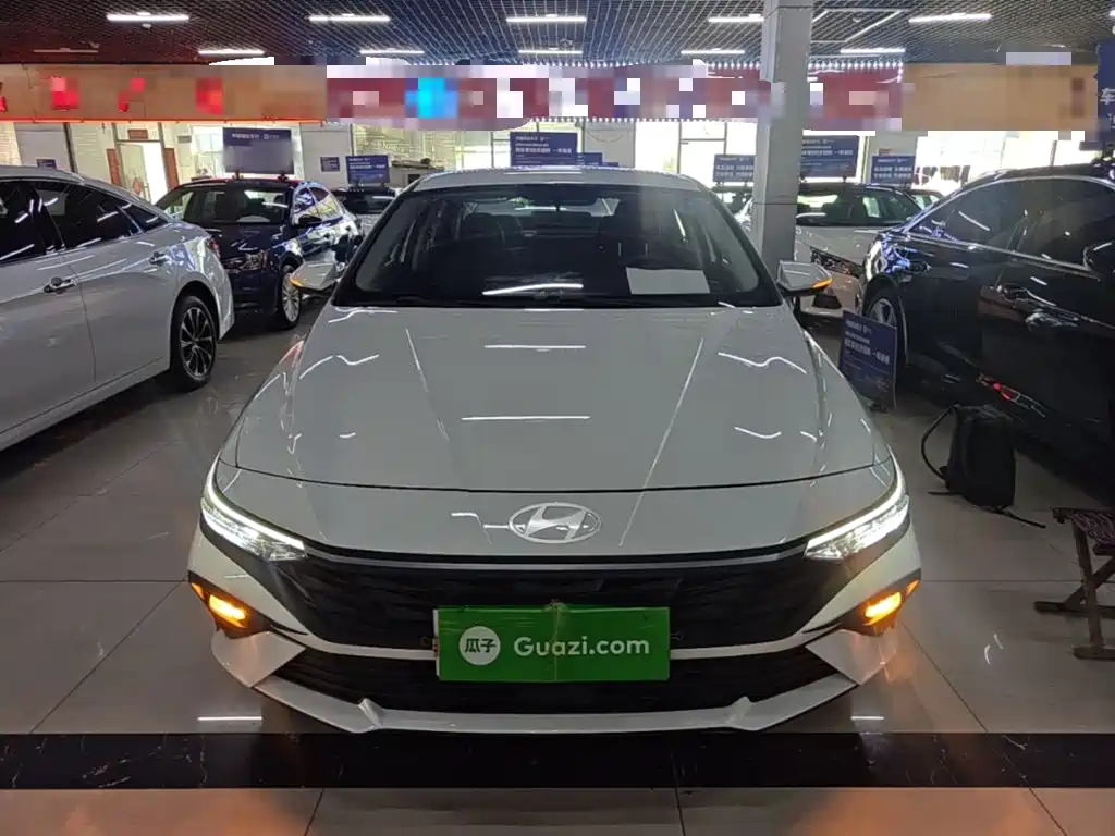 Hyundai Elantra — миниатюра 3