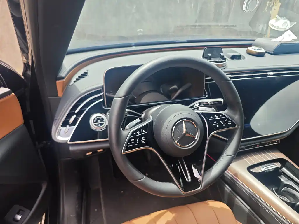 Mercedes-Benz E-Class — миниатюра 13