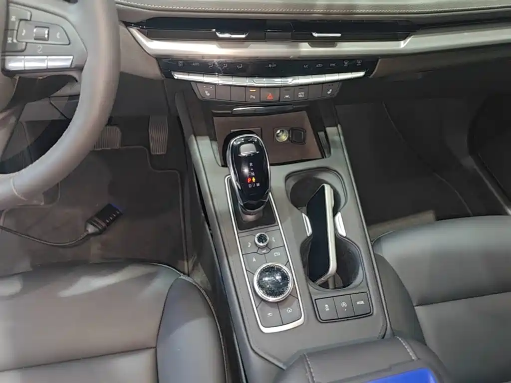 Cadillac XT4 — миниатюра 14