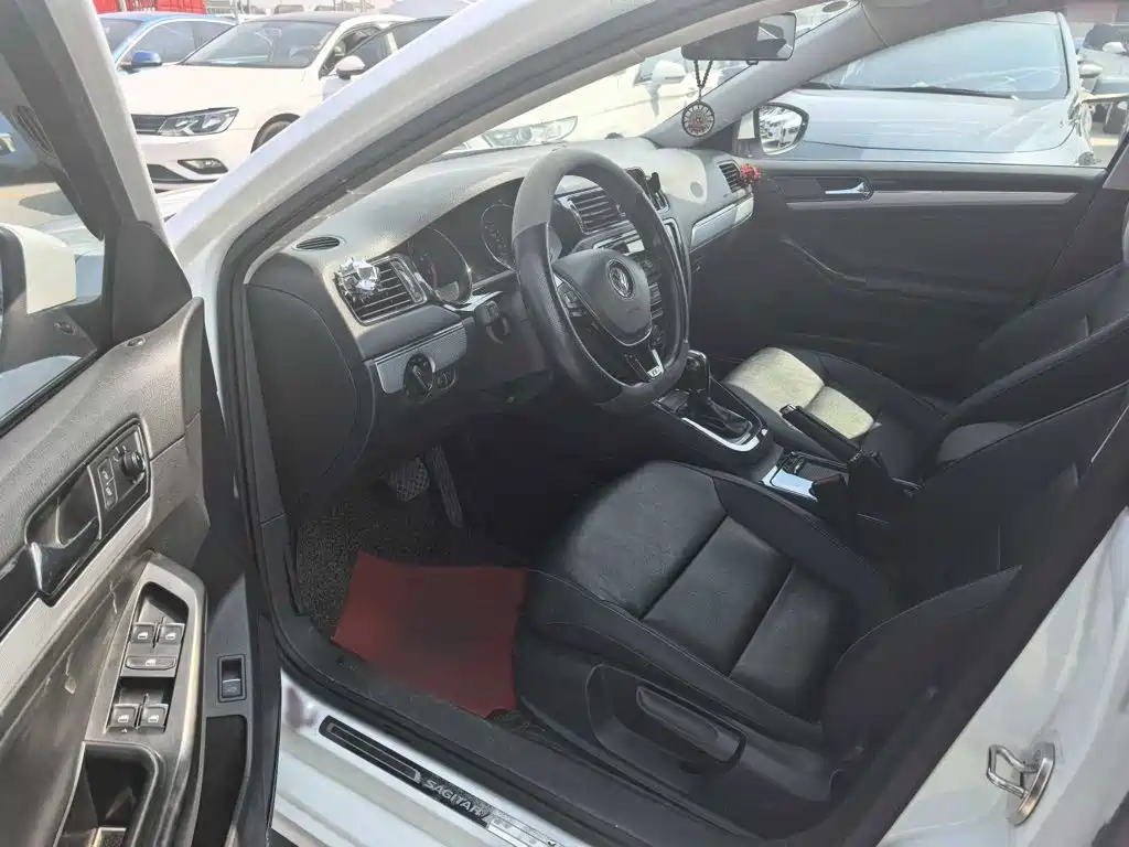 Volkswagen Sagitar — миниатюра 9