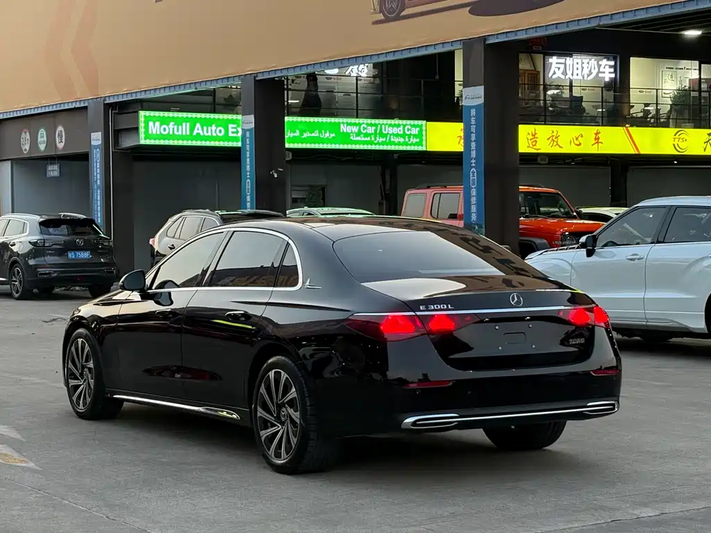 Mercedes-Benz E-Class — миниатюра 20