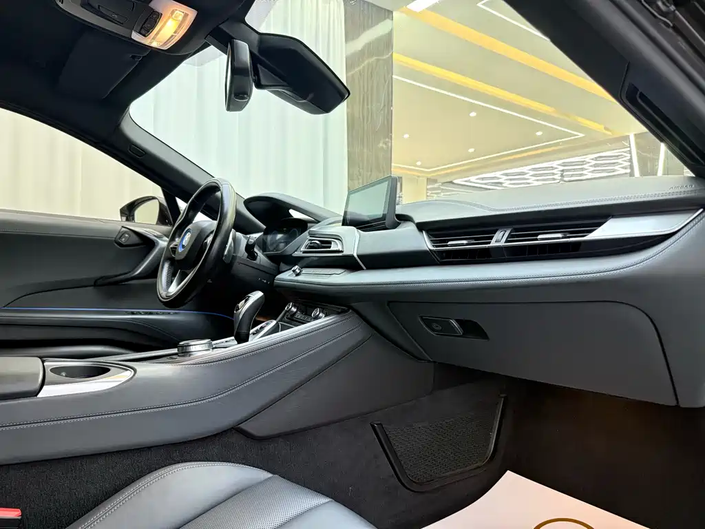 BMW i8 — миниатюра 9