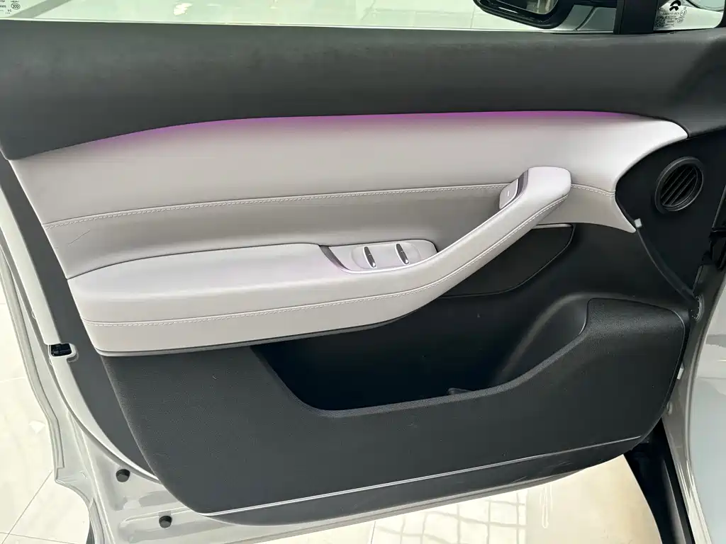 NIO EC6 2024 75kWh